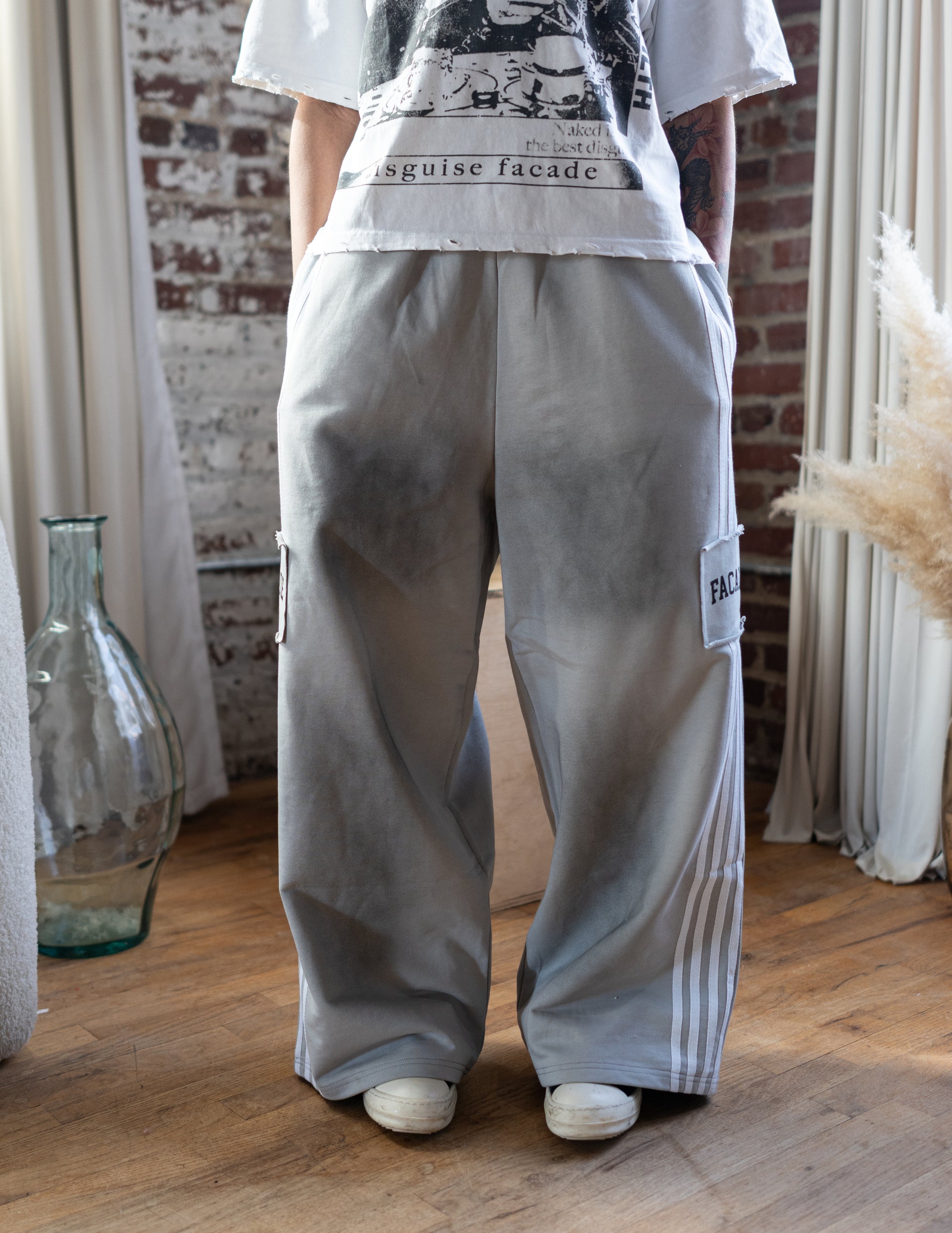 DIRTY SPRAY SWEATPANTS